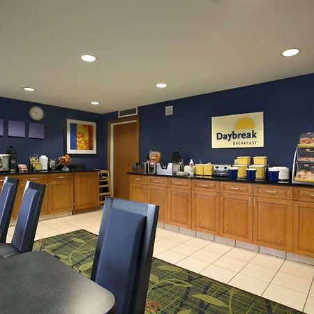 Days Inn By Wyndham Chattanooga/Hamilton Place Экстерьер фото