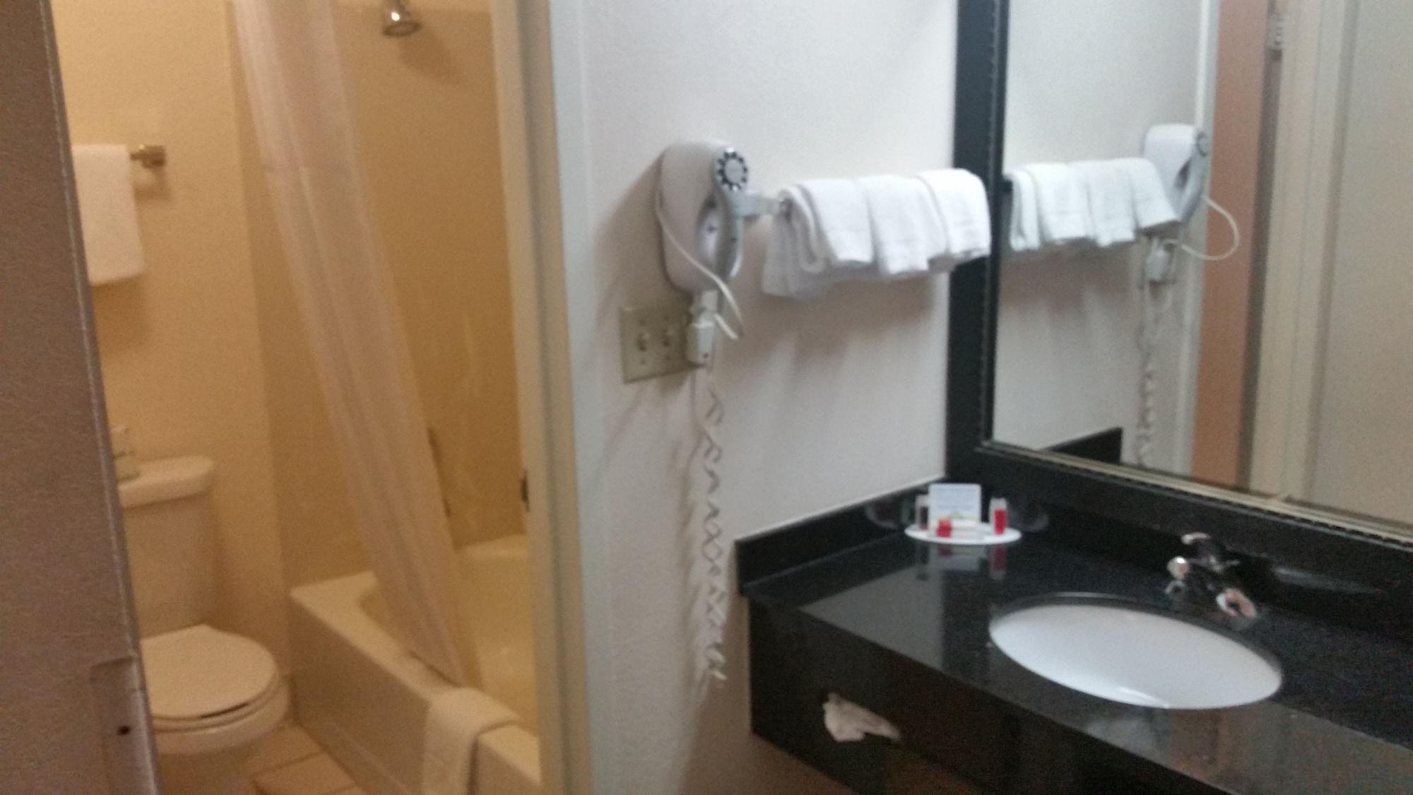 Days Inn By Wyndham Chattanooga/Hamilton Place Экстерьер фото
