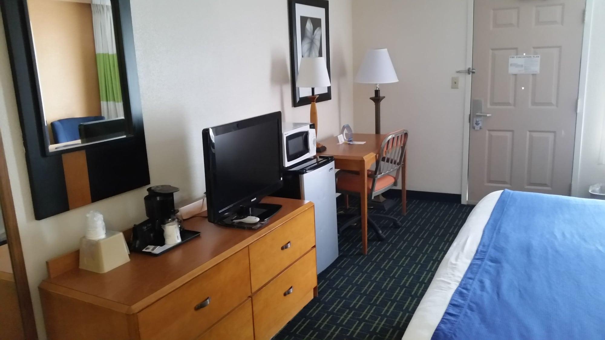 Days Inn By Wyndham Chattanooga/Hamilton Place Экстерьер фото